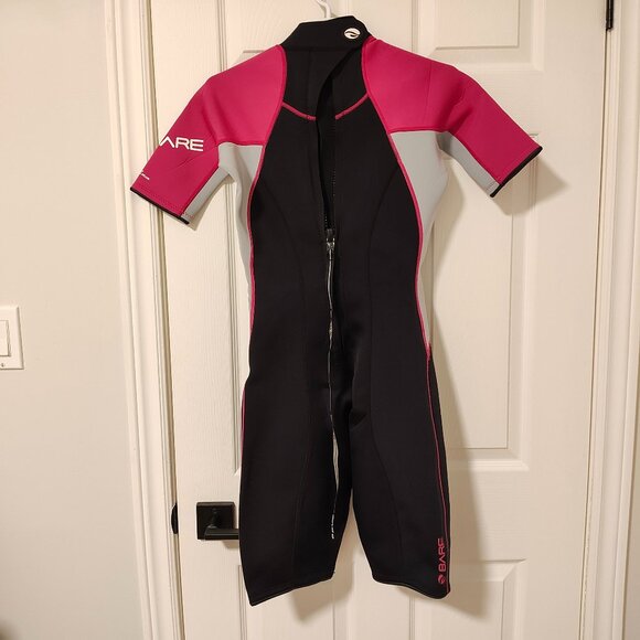 Bare Nixie Women's Shorty Wetsuit - 2mm, Sz 8 - Picture 2 of 6